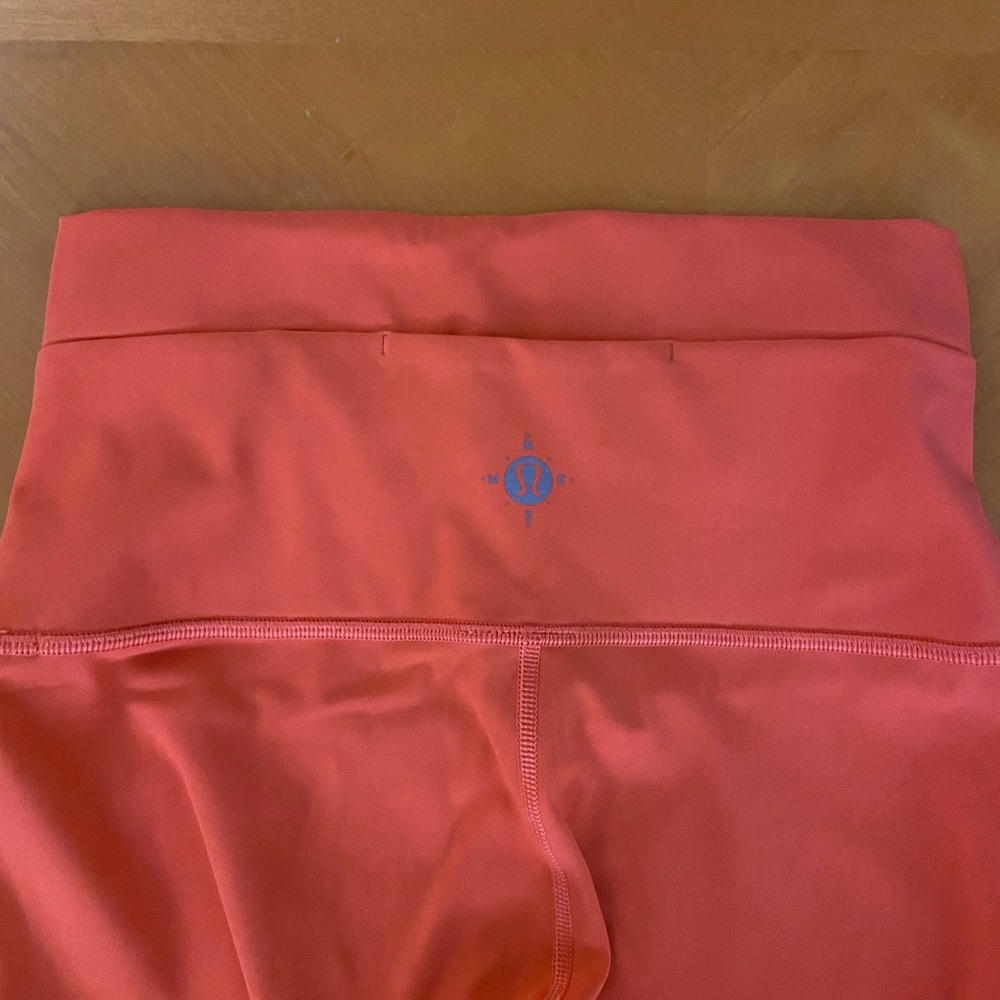 RARE Lululemon Wanderlust Leggings, 7/8 Length, Size 6